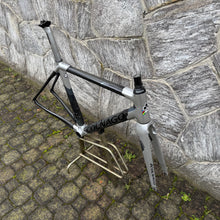 Carica l'immagine nel visualizzatore di Gallery, Colnago C64