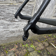 Carica l'immagine nel visualizzatore di Gallery, Colnago C64