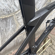 Carica l'immagine nel visualizzatore di Gallery, Trek Madone SLR 7 Disc