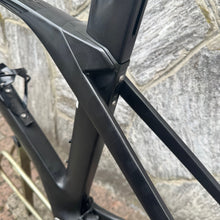 Carica l'immagine nel visualizzatore di Gallery, Trek Madone SLR 7 Disc