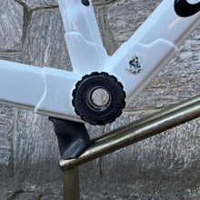 Carica l'immagine nel visualizzatore di Gallery, Colnago C64