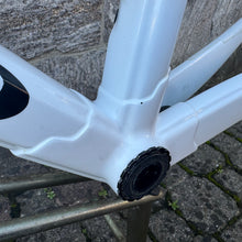 Carica l'immagine nel visualizzatore di Gallery, Colnago C64