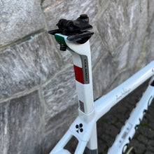 Carica l'immagine nel visualizzatore di Gallery, Colnago C64