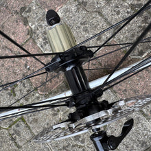 Carica l'immagine nel visualizzatore di Gallery, Colnago C59 Team Edition Disc