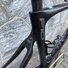 Carica l'immagine nel visualizzatore di Gallery, Pinarello Dogma F10