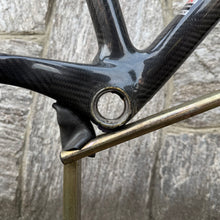 Carica l'immagine nel visualizzatore di Gallery, C4 Vyrus