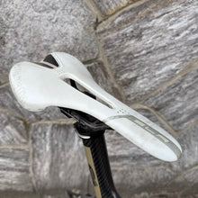 Carica l'immagine nel visualizzatore di Gallery, C4 Vyrus