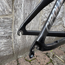 Carica l'immagine nel visualizzatore di Gallery, Cipollini RB1000