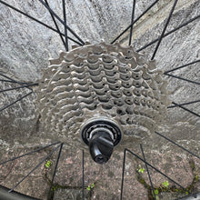 Carica l'immagine nel visualizzatore di Gallery, Zipp 404 Firecrest