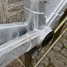 Carica l'immagine nel visualizzatore di Gallery, Colnago C64