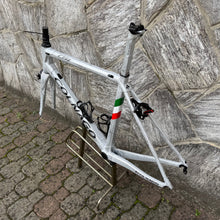 Carica l'immagine nel visualizzatore di Gallery, Colnago C64