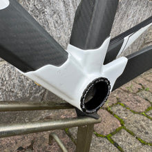 Carica l'immagine nel visualizzatore di Gallery, Colnago C60