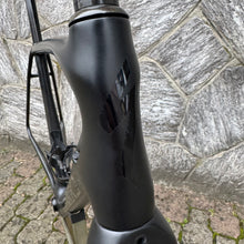 Carica l'immagine nel visualizzatore di Gallery, Specialized S-Works Tarmac SL5