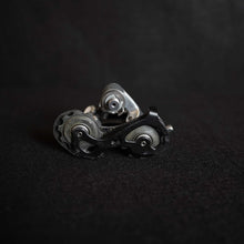 Carica l'immagine nel visualizzatore di Gallery, Campagnolo Record Titanium 10s
