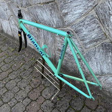 Carica l'immagine nel visualizzatore di Gallery, Bianchi Megatube Titanium