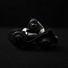 Carica l'immagine nel visualizzatore di Gallery, Campagnolo Record Titanium 10s