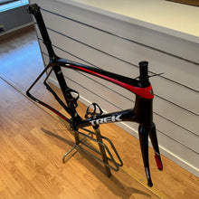 Carica l'immagine nel visualizzatore di Gallery, Trek Emonda SLR