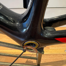 Carica l'immagine nel visualizzatore di Gallery, Trek Emonda SLR