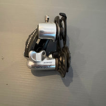 Carica l'immagine nel visualizzatore di Gallery, Campagnolo Record Titanium 10s