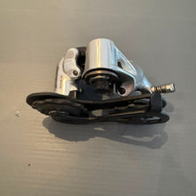 Carica l'immagine nel visualizzatore di Gallery, Campagnolo Record Titanium 10s