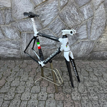 Carica l'immagine nel visualizzatore di Gallery, Colnago C60