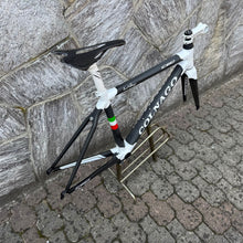 Carica l'immagine nel visualizzatore di Gallery, Colnago C60