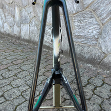 Carica l'immagine nel visualizzatore di Gallery, Colnago C40 HP World Champion