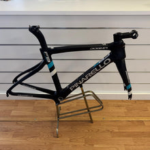 Carica l'immagine nel visualizzatore di Gallery, Pinarello Dogma F8 X-Light