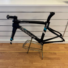 Carica l'immagine nel visualizzatore di Gallery, Pinarello Dogma F8 X-Light