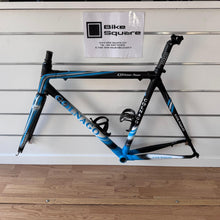 Carica l'immagine nel visualizzatore di Gallery, Colnago Extreme Power