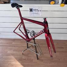 Carica l'immagine nel visualizzatore di Gallery, Colnago V3Rs Frozen