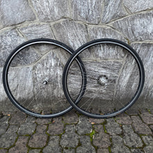 Carica l'immagine nel visualizzatore di Gallery, Ambrosio Excellence TQB - Campagnolo Record hubs