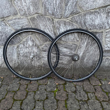 Carica l'immagine nel visualizzatore di Gallery, Ambrosio Excellence TQB - Campagnolo Record hubs