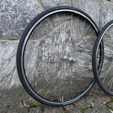 Carica l'immagine nel visualizzatore di Gallery, Ambrosio Excellence TQB - Campagnolo Record hubs