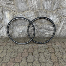 Carica l'immagine nel visualizzatore di Gallery, Ambrosio Excellence - Campagnolo Record hubs