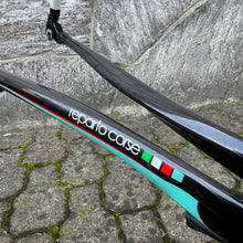 Carica l'immagine nel visualizzatore di Gallery, Bianchi 928 Superleggera - 125 Anniversary