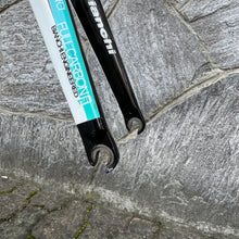 Carica l'immagine nel visualizzatore di Gallery, Bianchi 928 Superleggera - 125 Anniversary