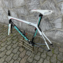 Carica l'immagine nel visualizzatore di Gallery, Bianchi 928 Superleggera - 125 Anniversary