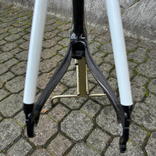 Carica l'immagine nel visualizzatore di Gallery, Bianchi 928 Superleggera - 125 Anniversary