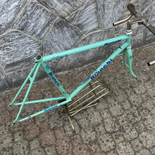 Carica l'immagine nel visualizzatore di Gallery, Bianchi Campione del Mondo