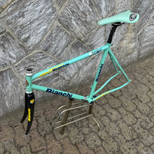Carica l'immagine nel visualizzatore di Gallery, Bianchi Chromo Lite Reparto Corse