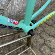 Carica l'immagine nel visualizzatore di Gallery, Bianchi Chromo Lite Reparto Corse