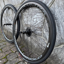 Carica l'immagine nel visualizzatore di Gallery, Campagnolo Bora Ultra 35