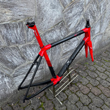 Carica l'immagine nel visualizzatore di Gallery, Colnago C64