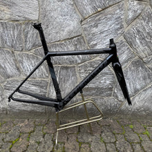 Carica l'immagine nel visualizzatore di Gallery, Colnago C64