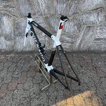 Carica l'immagine nel visualizzatore di Gallery, Colnago C64