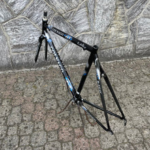 Carica l'immagine nel visualizzatore di Gallery, Colnago Dream B-Stay