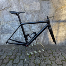 Carica l'immagine nel visualizzatore di Gallery, Colnago C64