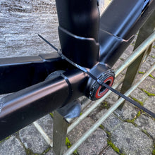 Carica l'immagine nel visualizzatore di Gallery, Colnago C64