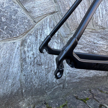 Carica l'immagine nel visualizzatore di Gallery, Colnago C64